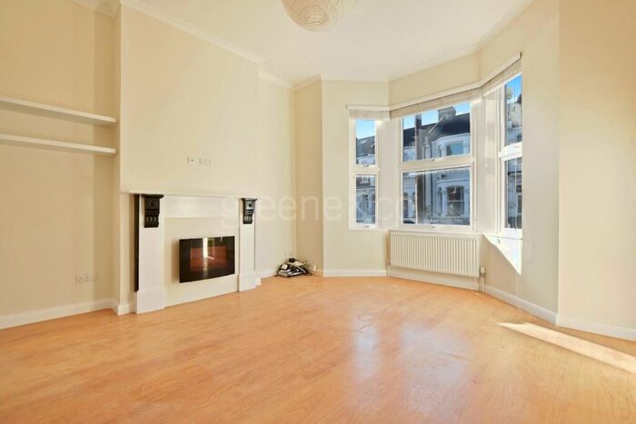 2 Bedroom Flat To Rent In Linden Avenue London, NW10
