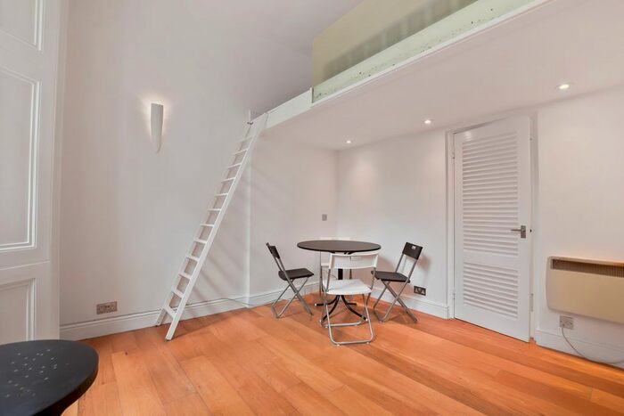 Studio To Rent In Kensington Gardens Square, London, W2