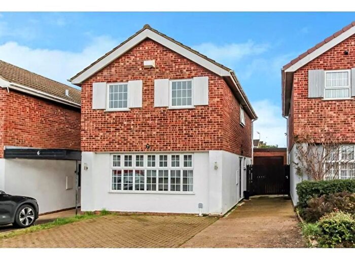 3 Bedroom Property To Rent In Vicarage Farm Road, Wellingborough, NN8