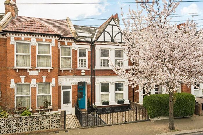 2 Bedroom Flat For Sale In Moring Road, Tooting, SW17