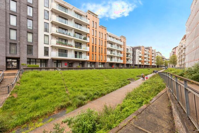 2 Bedroom Apartment To Rent In Invicta, Millenium Promenade, BS1