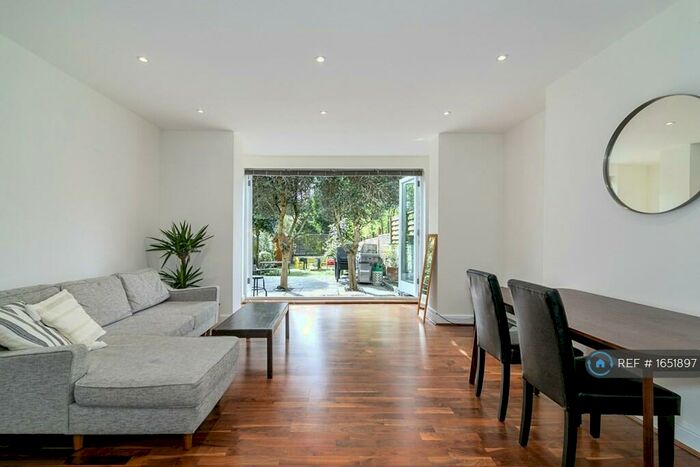 2 Bedroom Flat To Rent In London, London, N5