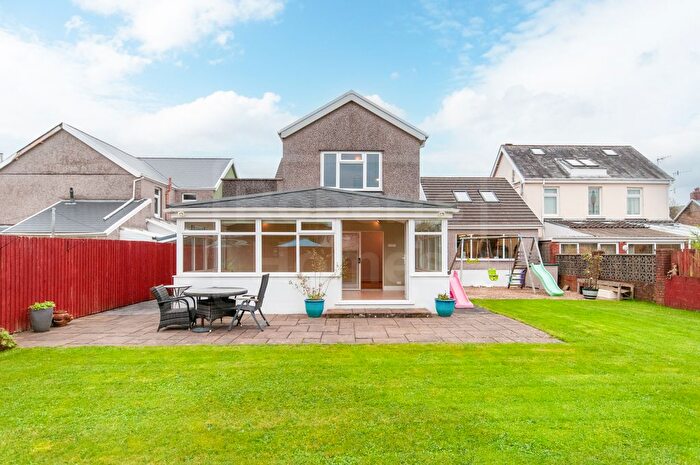 4 Bedroom Detached House For Sale In Station Road, Ystradgynlais, Swansea, West Glamorgan, SA9