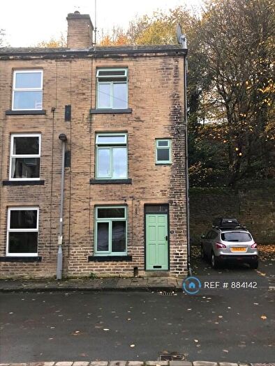 2 Bedroom End Of Terrace House To Rent In Ireland Street, Bingley, BD16