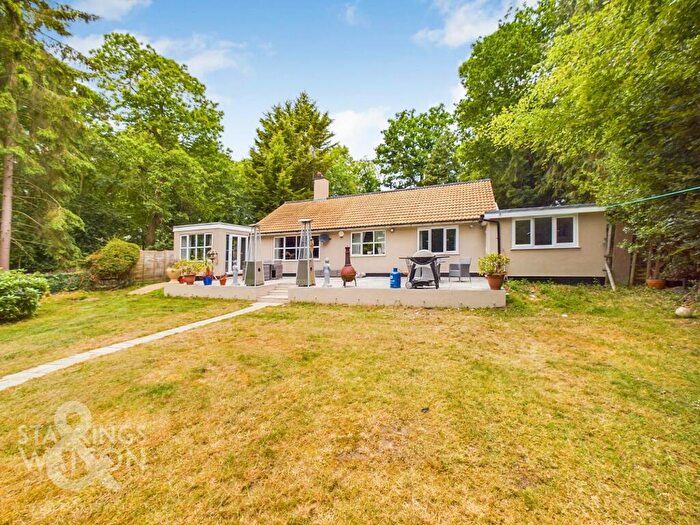 4 Bedroom Detached Bungalow For Sale In Yarmouth Road, Broome, Bungay, NR35