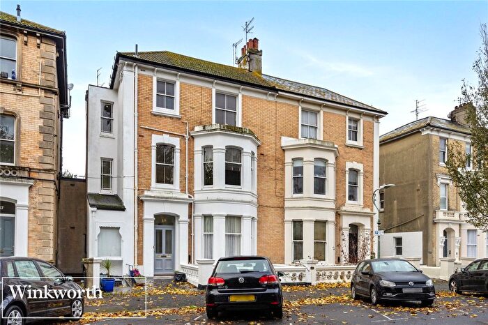 2 Bedroom Flat To Rent In Selborne Road, Hove, East Sussex, BN3