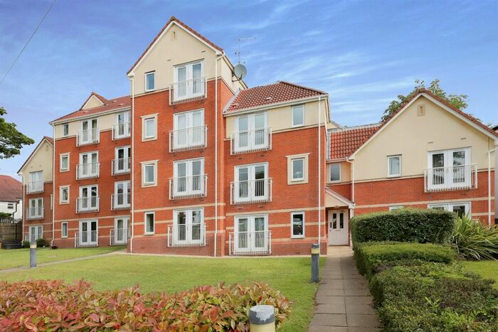 2 Bedroom Flat For Sale In Rosemary Avenue, Wolverhampton, WV4