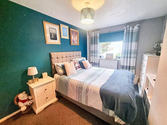 2 Bedroom Semi-Detached Bungalow For Sale In Firbank Road, Dawlish, EX7