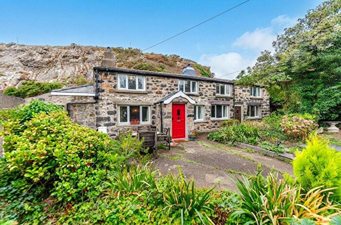 5 Bedroom Detached House For Sale In Tan Graig, Criccieth, Gwynedd, LL52