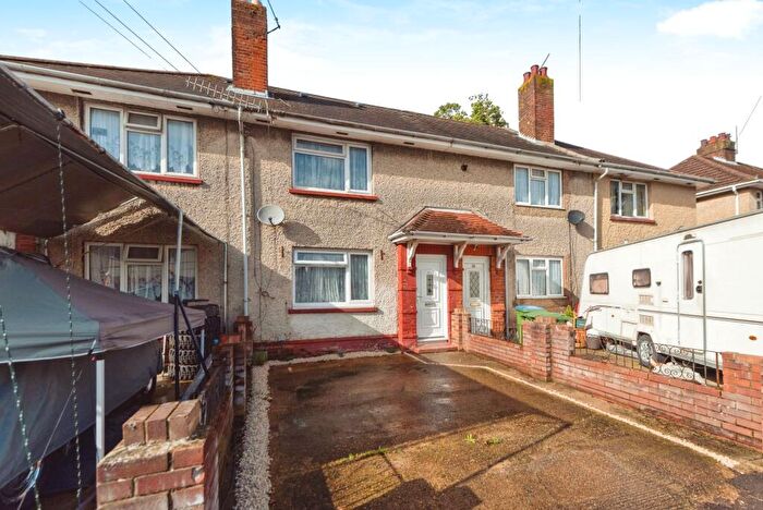 3 Bedroom Terraced House For Sale In Acacia Road, Southampton, Hampshire, SO19