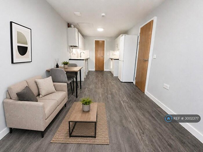 2 Bedroom Flat To Rent In Gloucester Road, Bristol, BS7
