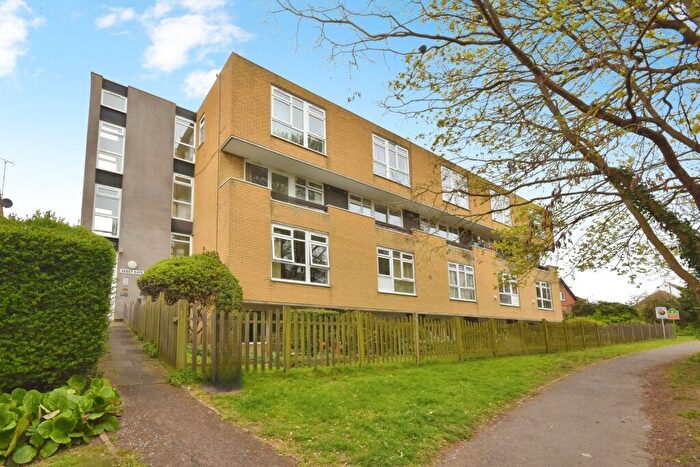 1 Bedroom Flat For Sale In Pegwell Road, Ramsgate, CT11