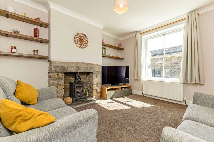 3 Bedroom End Of Terrace House For Sale In Woodhead Road, Holmbridge, Holmfirth, HD9