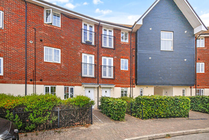1 Bedroom Flat For Sale In Fulmar Crescent, Bracknell, RG12