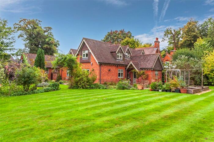 5 Bedroom Detached House For Sale In Henley Road, Stubbings, Maidenhead, Berkshire, SL6