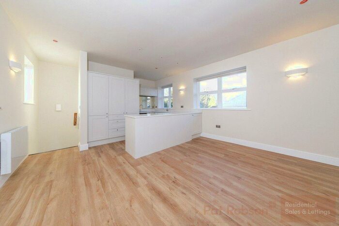 2 Bedroom Apartment To Rent In Adderstone Crescent, Jesmond, Newcastle Upon Tyne, Tyne & Wear, NE2