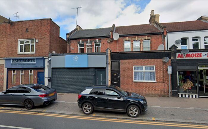 3 Bedroom Flat To Rent In High Road, Leytonstone, E11