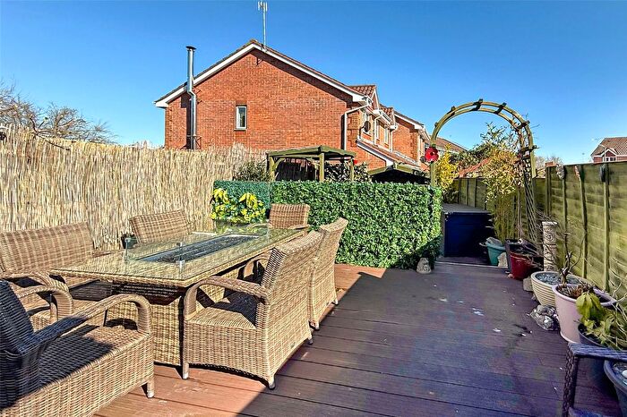 2 Bedroom Terraced House For Sale In Linnet Close, Littlehampton, West Sussex, BN17