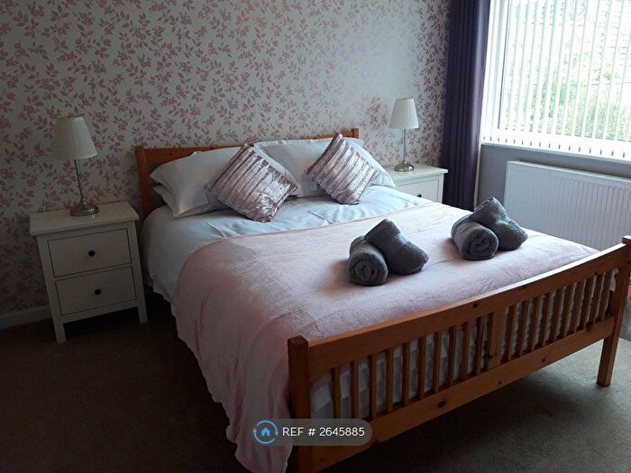 2 Bedroom Bungalow To Rent In Maes Yr Hafod, Menai Bridge, LL59