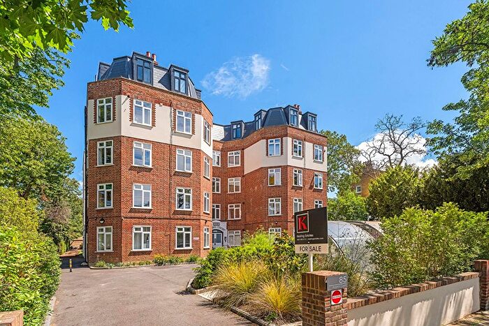 2 Bedroom Flat For Sale In Kings Avenue, SW4
