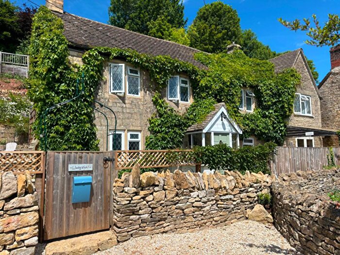 4 Bedroom Detached House For Sale In France Lynch, Stroud, GL6