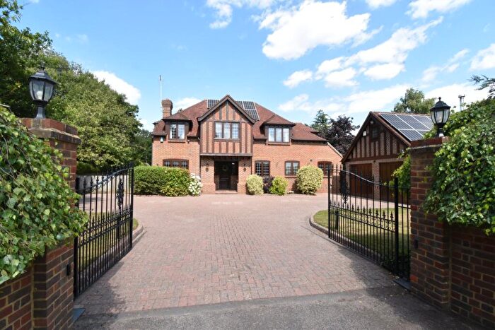 5 Bedroom Detached House For Sale In Headcorn Road, Sutton Valence, Maidstone, ME17