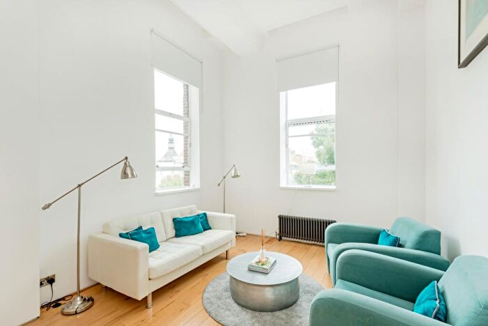 2 Bedroom Apartment To Rent In Hall Road London, NW8