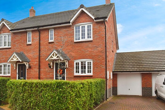 3 Bedroom Semi Detached House For Sale In Orchard Close, Puriton, TA7