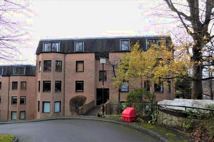3 Bedroom Flat To Rent In Partickhill Road, Glasgow, G11
