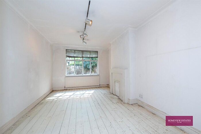3 Bedroom Apartment For Sale In Birchington Court, West End Lane, London, NW6