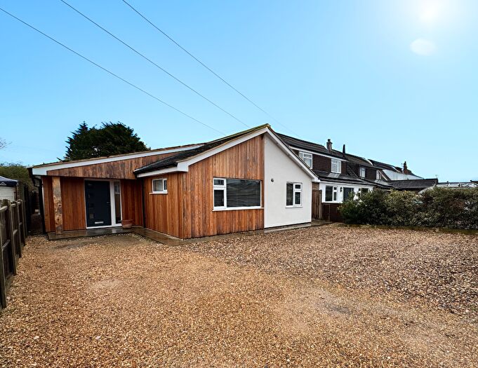 3 Bedroom Detached Bungalow For Sale In Oaklands, Old Buckenham, NR17