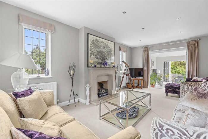 5 Bedroom Detached House For Sale In Hamilton Road, High Wycombe, HP13