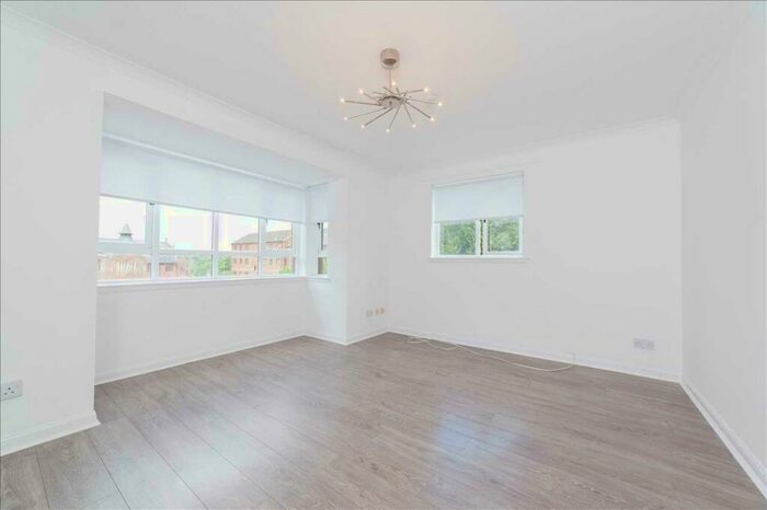 2 Bedroom Apartment To Rent In Kemp Court, Hamilton, ML3