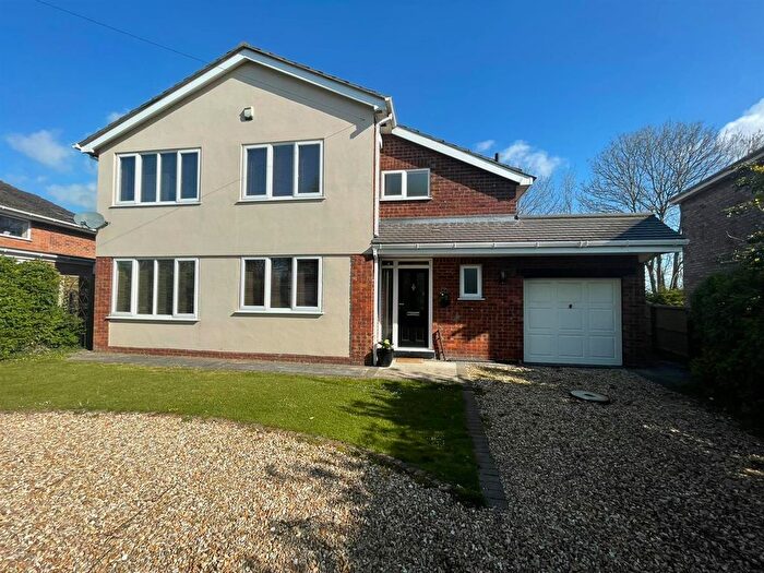 4 Bedroom Detached House To Rent In Meadow Drive, Healing, DN41