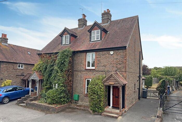 3 Bedroom Semi-Detached House For Sale In Woodside Road, Chiddingfold, GU8