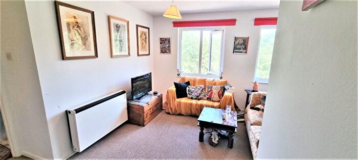 1 Bedroom Flat For Sale In Barnfield Close, London, SW17
