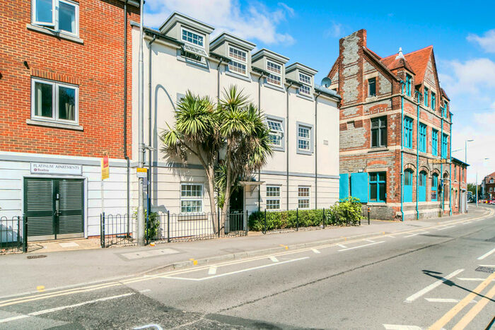 2 Bedroom Apartment To Rent In Platinum Apartments, Silver Street, RG1