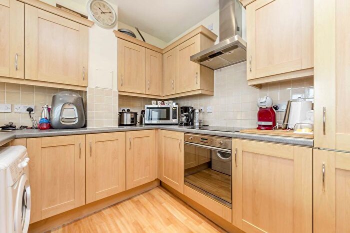 2 Bedroom Flat To Rent In London Road, Norbury, SW16