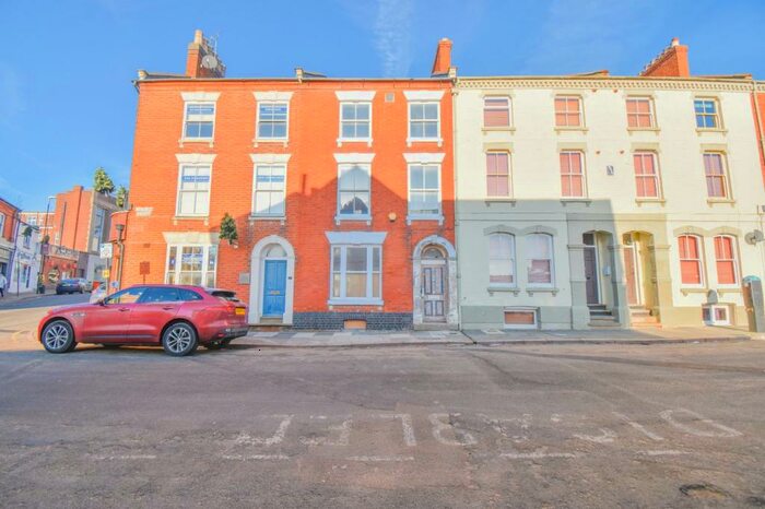 1 Bedroom Apartment To Rent In Castilian Terrace, Northampton, NN1