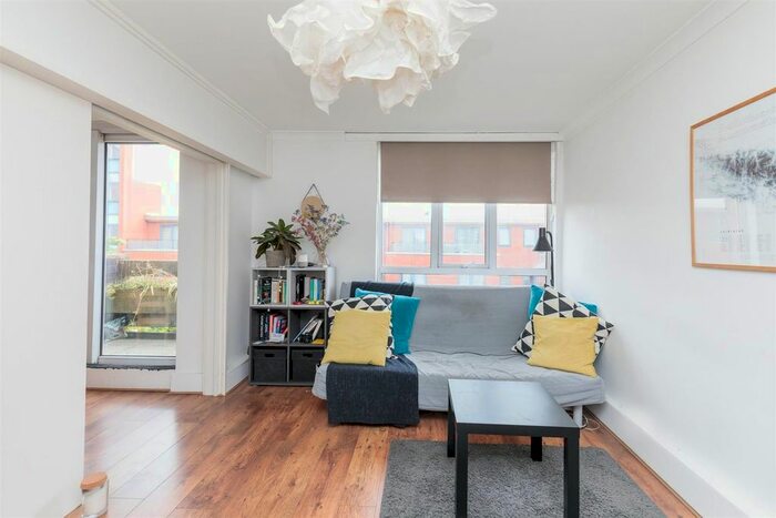 2 Bedroom Maisonette To Rent In Walter Street, London, E2