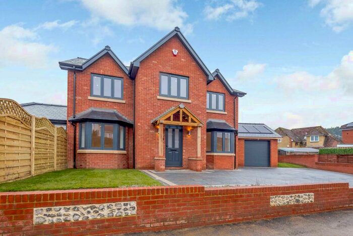 5 Bedroom Detached House To Rent In High Street, Kimpton, SG4