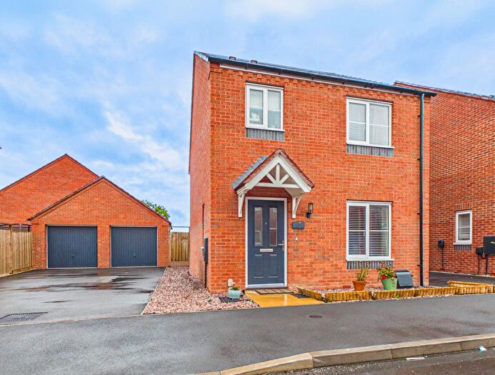 3 Bedroom Detached House For Sale In Dalbeattie Avenue, Stenson Fields, Derby, DE24