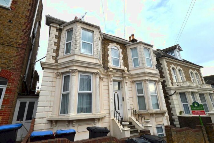 1 Bedroom Flat To Rent In Crescent Road, Ramsgate, Kent, CT11