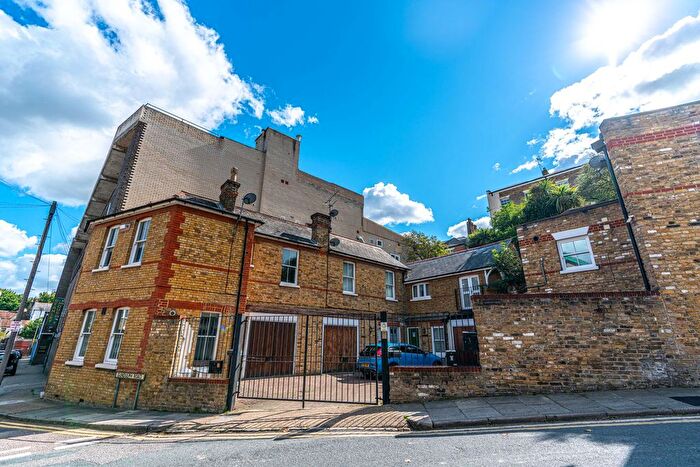 1 Bedroom End Terrace House For Sale In Gundulph Road, Chatham, ME4
