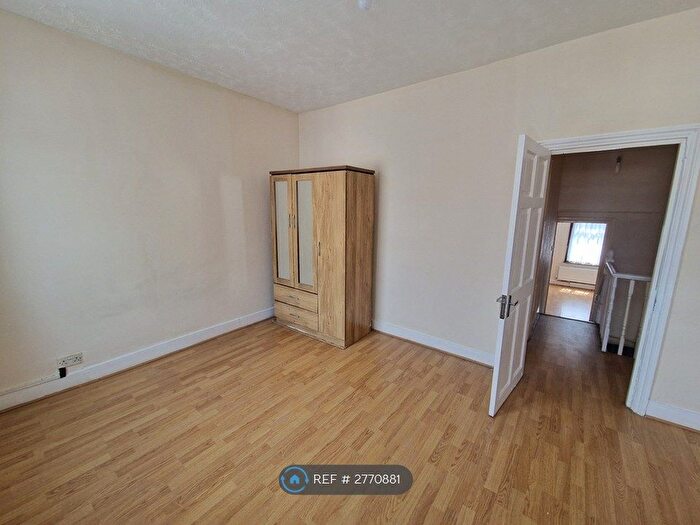 3 Bedroom Terraced House To Rent In Oakfield Road, London, E6