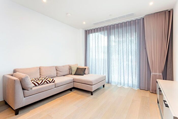 2 Bedroom Flat For Sale In Legacy Building, Embassy Gardens, Nine Elms, SW11