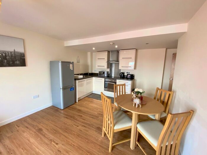 3 Bedroom Apartment To Rent In Blenheim Court, Leicester, LE1