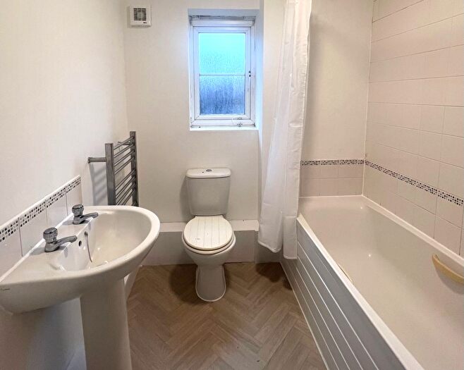 3 Bedroom Flat To Rent In Vauxhall Road, Liverpool, L5