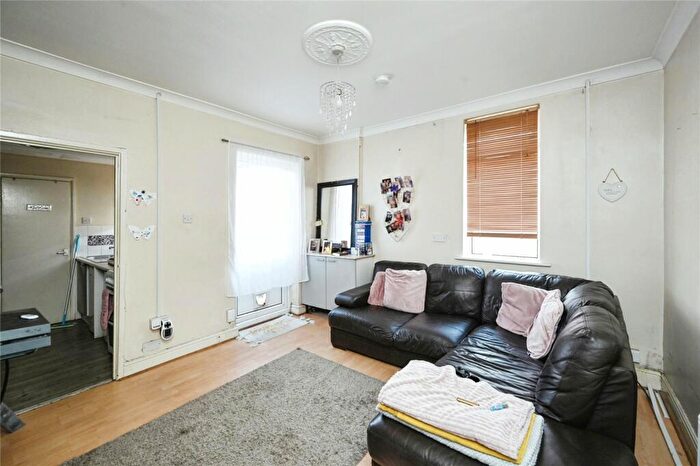 2 Bedroom End Of Terrace House For Sale In Moor Street, Mansfield, Nottinghamshire, NG18