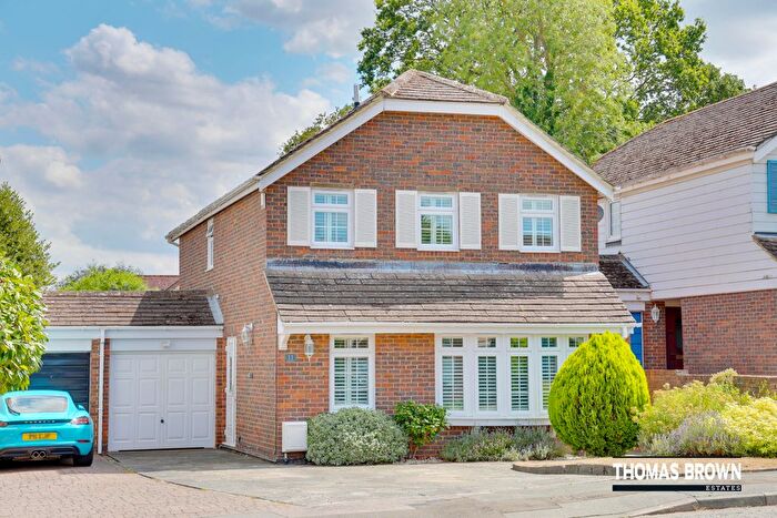 4 Bedroom Detached House For Sale In Hawfield Bank, Orpington, BR6